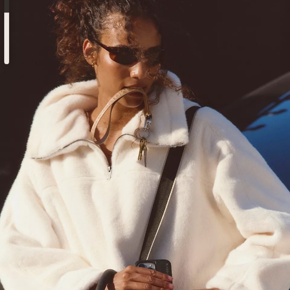 AMAZING DEAL!!🔥🔥🔥Free People Alpine Faux Fur Half Zip.Worn 1 time! Noflaws! - Picture 2 of 5